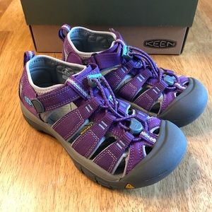 COPY - EUC Girls Keen Newport H2 Size 2 sandal